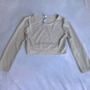Victoria sport crop top